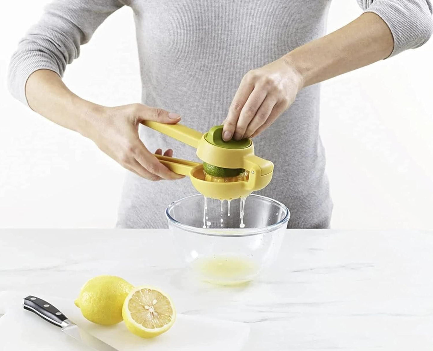 2-in-1 Manual Squeeze & Twist Hand Juicer – Easy & Efficient Juice Extractor