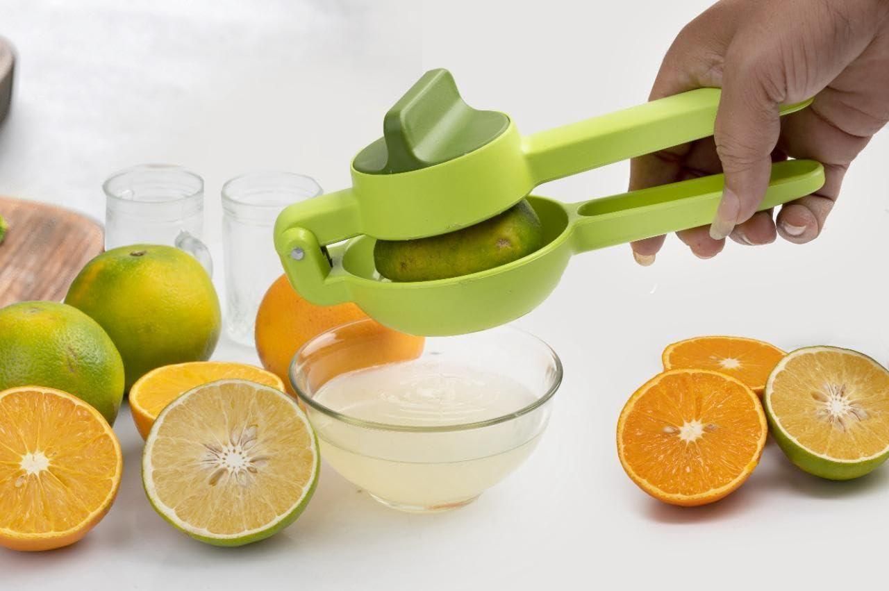 2-in-1 Manual Squeeze & Twist Hand Juicer – Easy & Efficient Juice Extractor