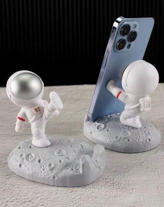 Nordic Style Astronaut Mobile Phone Stand – A Cosmic Touch to Your Space!